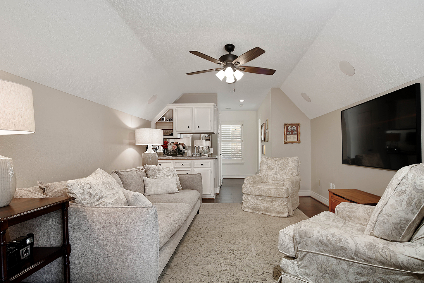 Upstairs lounge with built-in refreshment bar